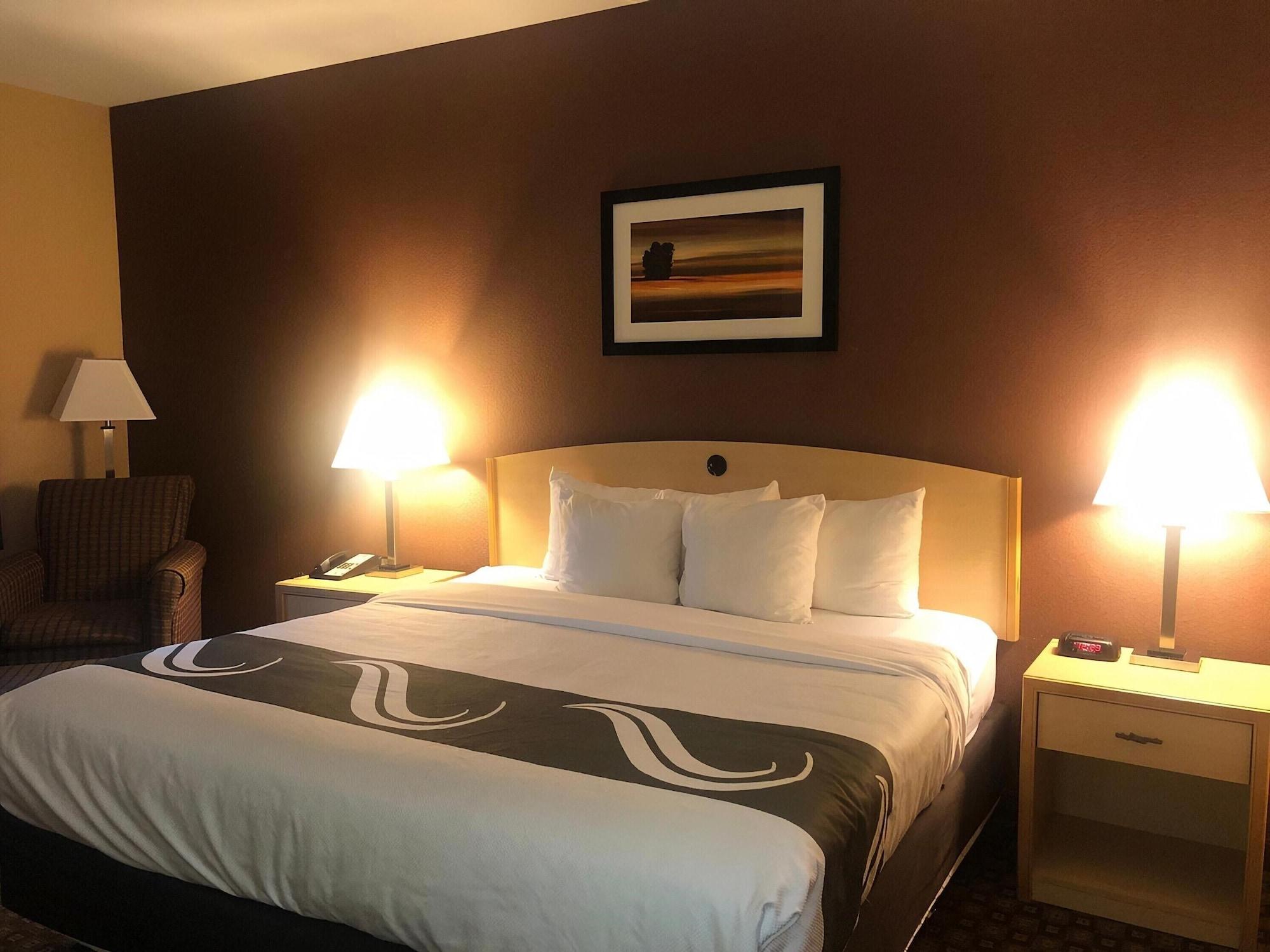 Quality Inn & Suites Loveland Exteriör bild