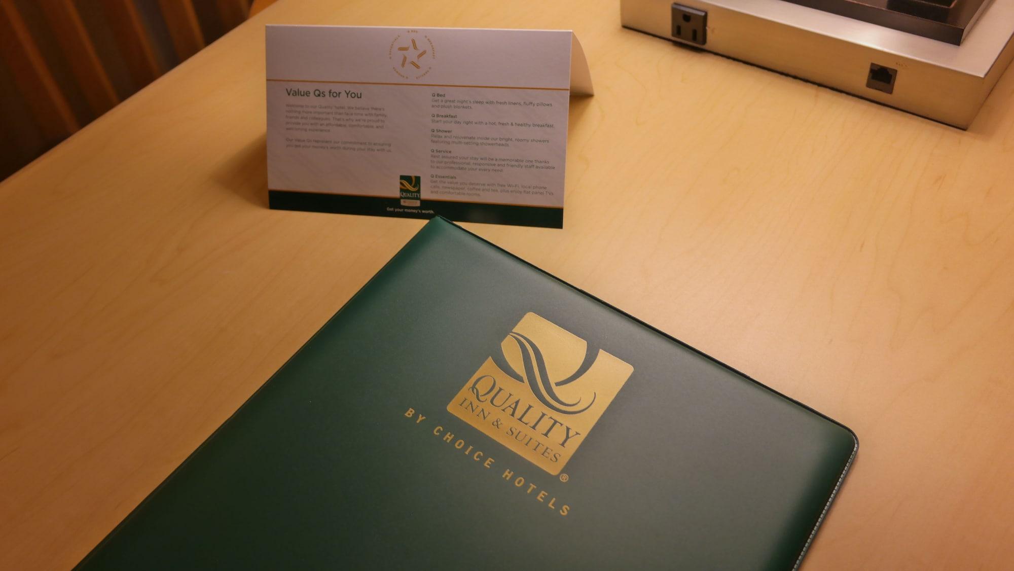 Quality Inn & Suites Loveland Exteriör bild