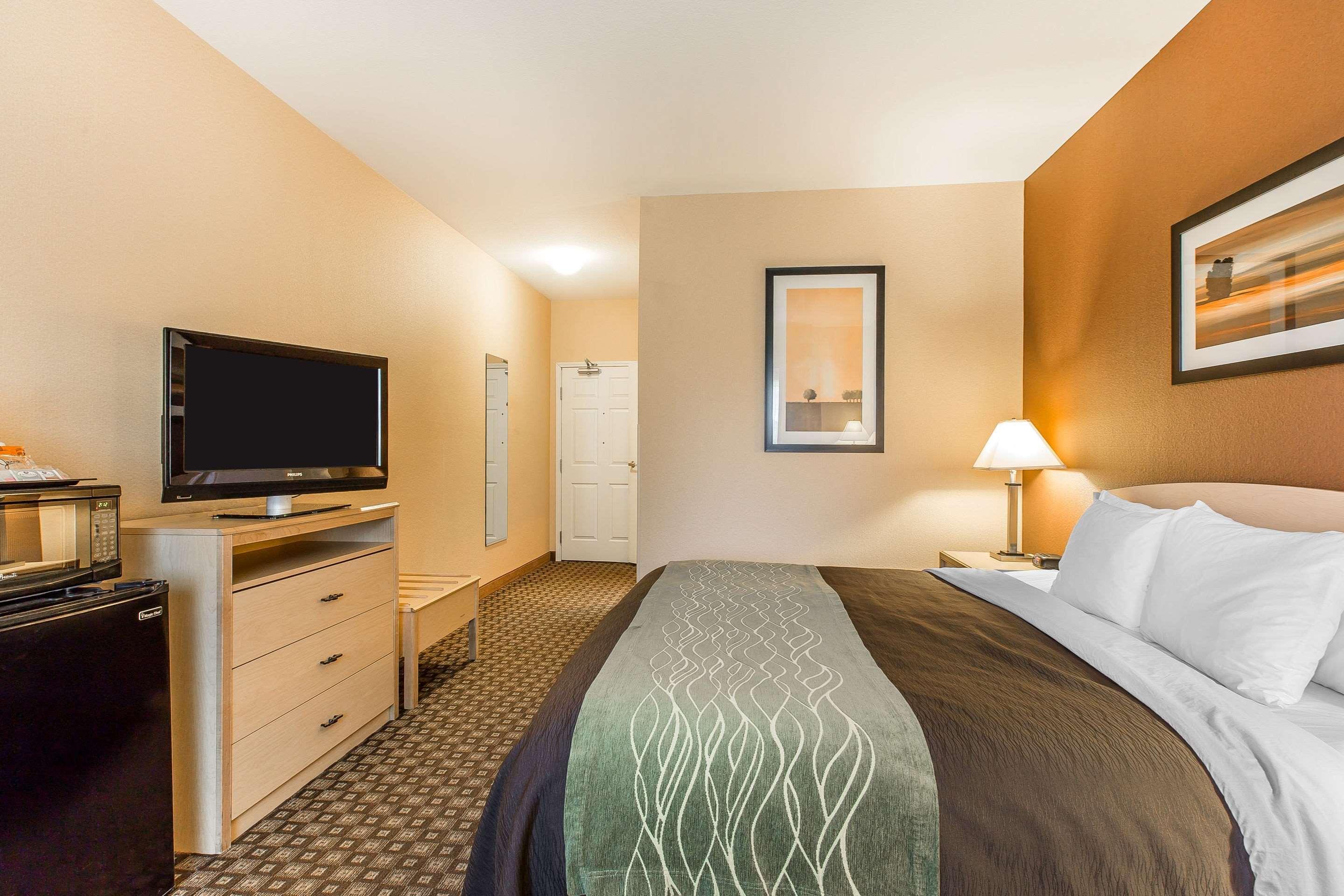 Quality Inn & Suites Loveland Exteriör bild