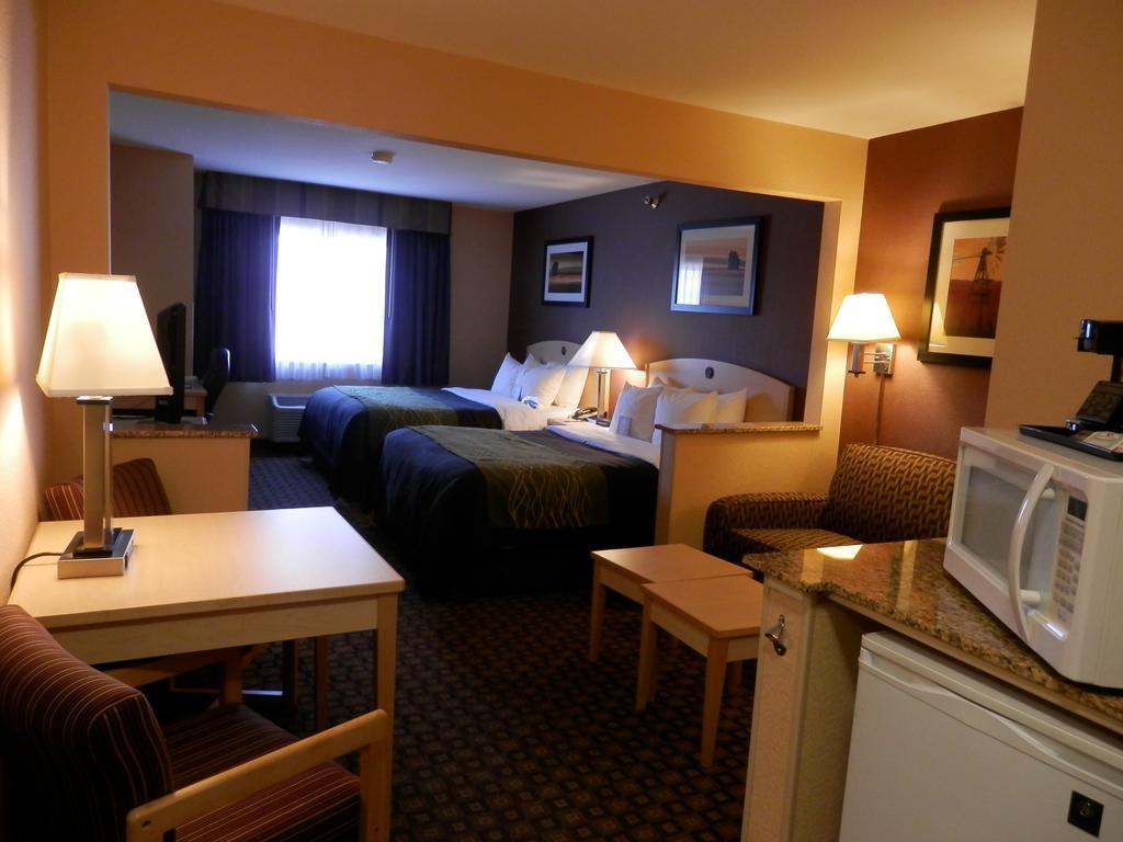 Quality Inn & Suites Loveland Exteriör bild
