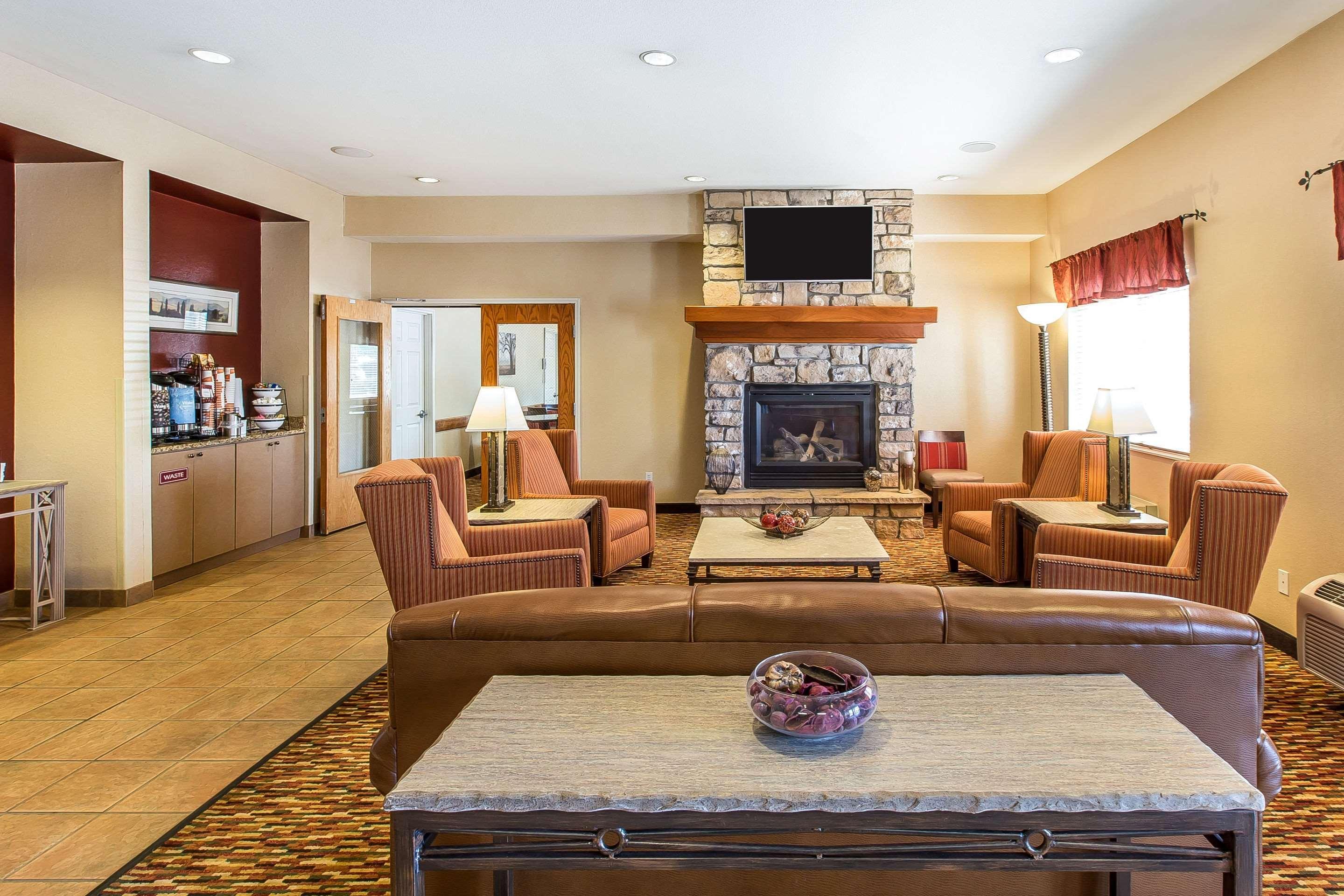 Quality Inn & Suites Loveland Exteriör bild