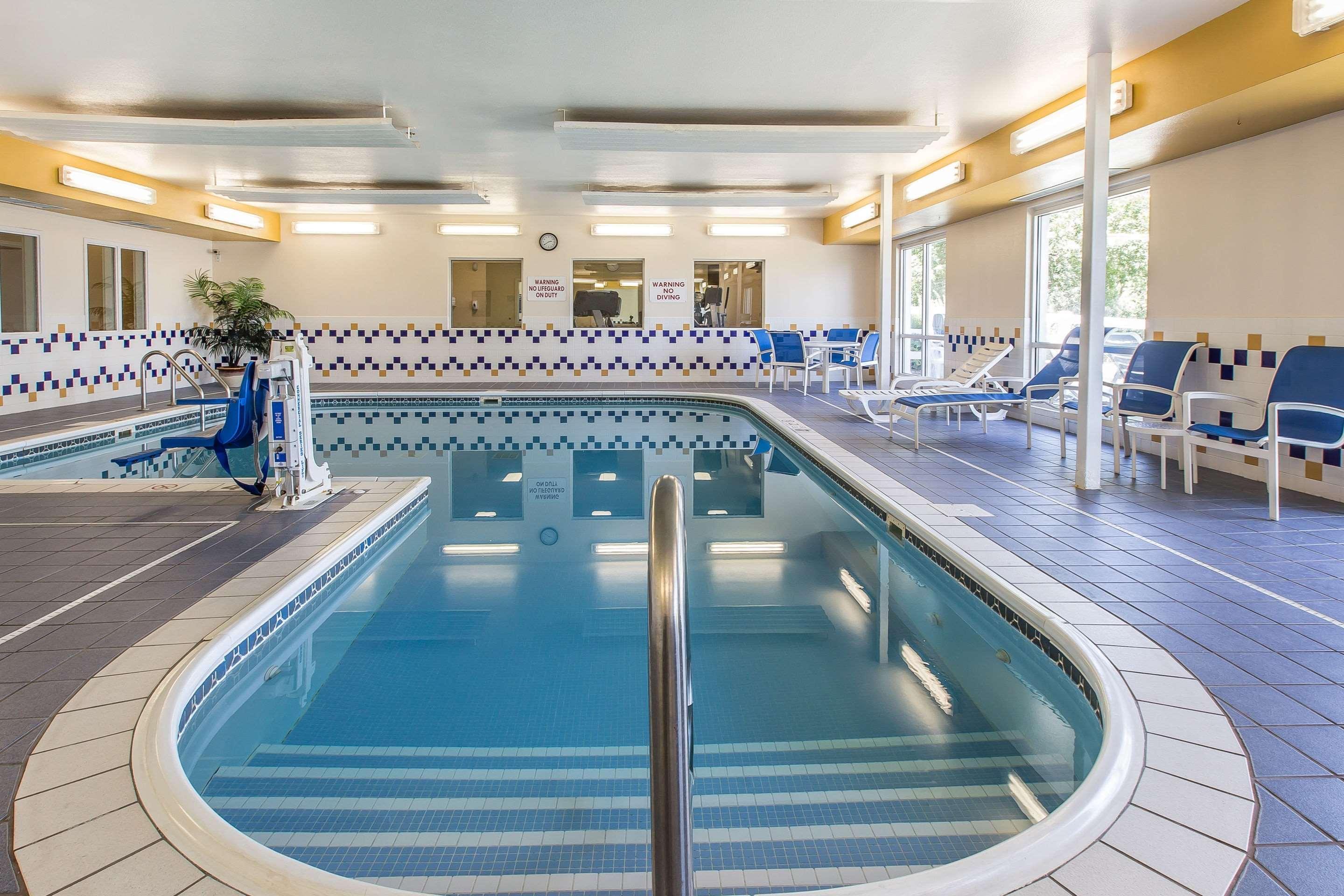 Quality Inn & Suites Loveland Exteriör bild