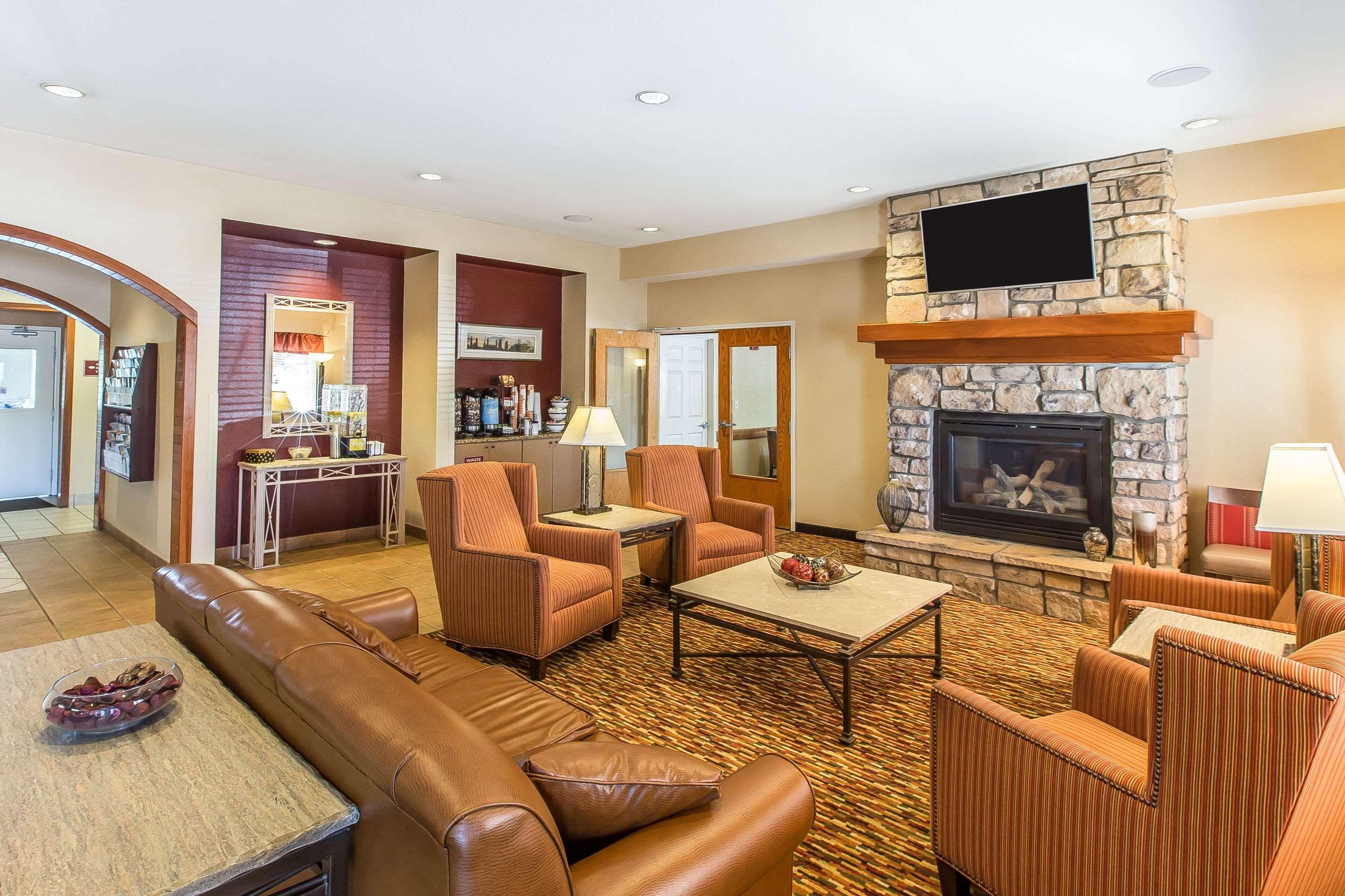 Quality Inn & Suites Loveland Exteriör bild