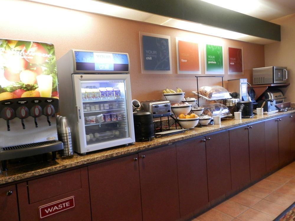 Quality Inn & Suites Loveland Exteriör bild