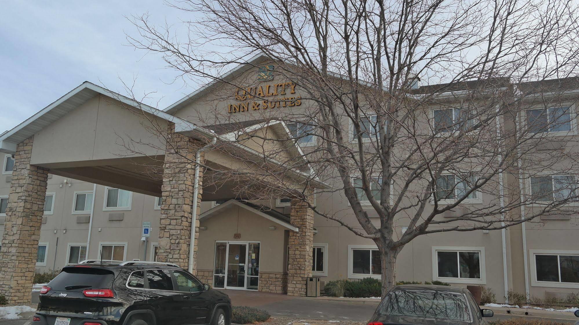 Quality Inn & Suites Loveland Exteriör bild