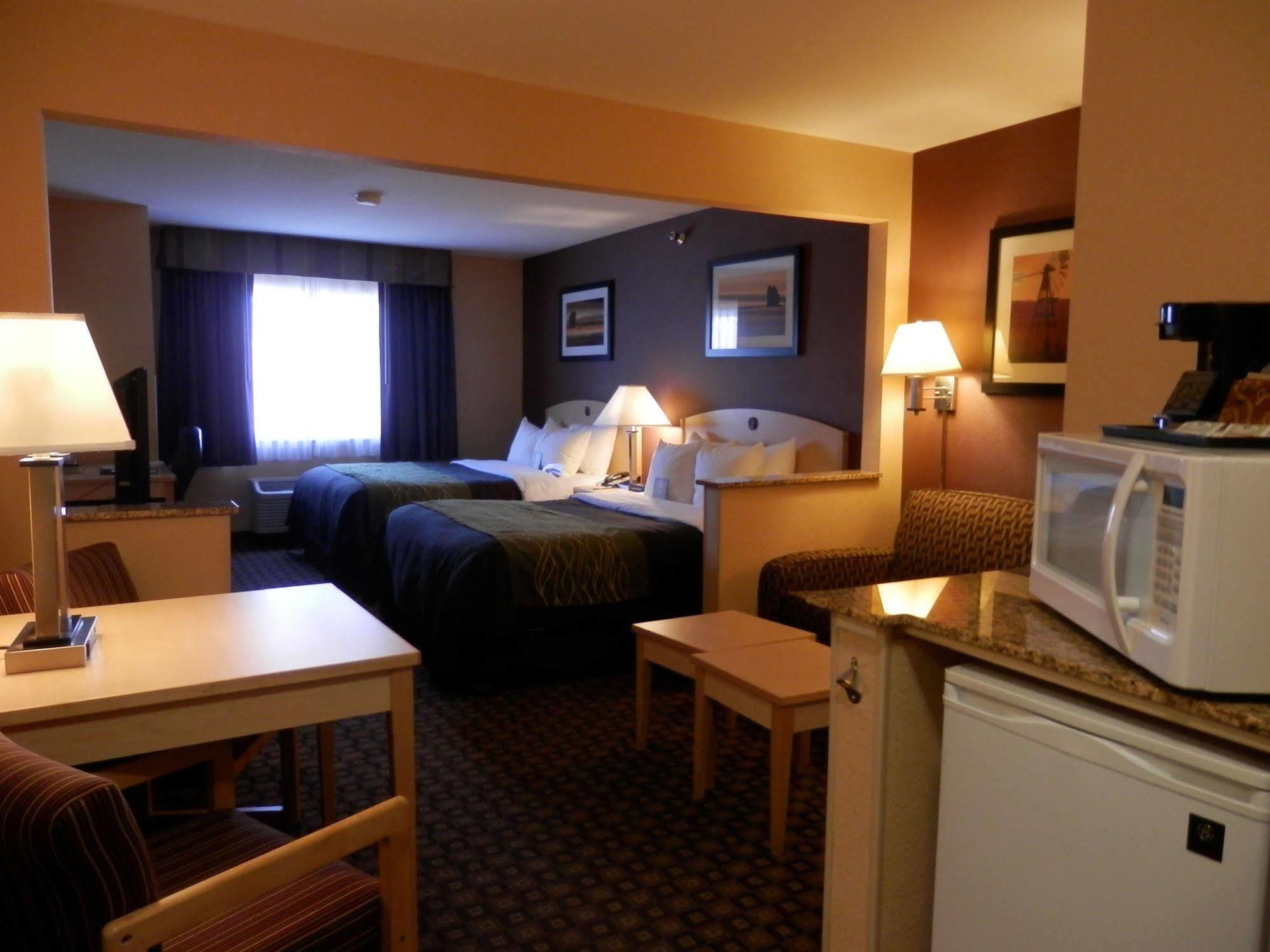 Quality Inn & Suites Loveland Exteriör bild