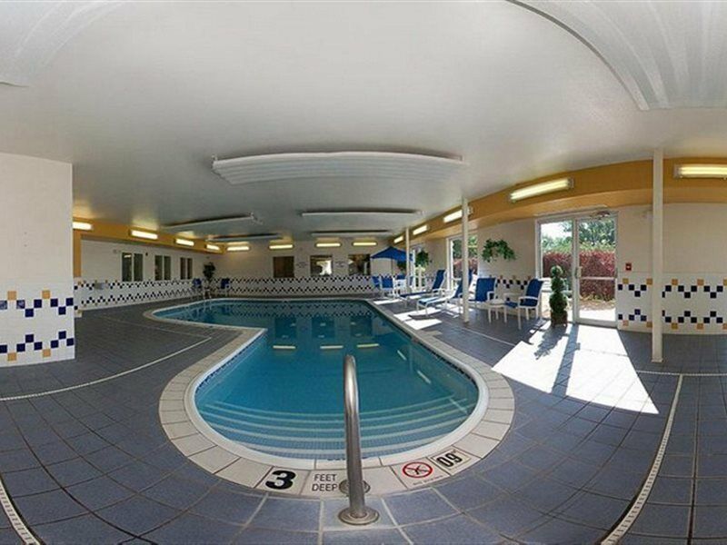 Quality Inn & Suites Loveland Exteriör bild